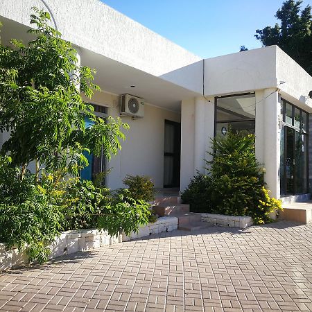 Pension Hotel Kamho ويندهوك المظهر الخارجي الصورة