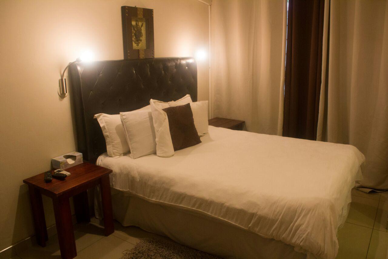 Pension Hotel Kamho ويندهوك المظهر الخارجي الصورة