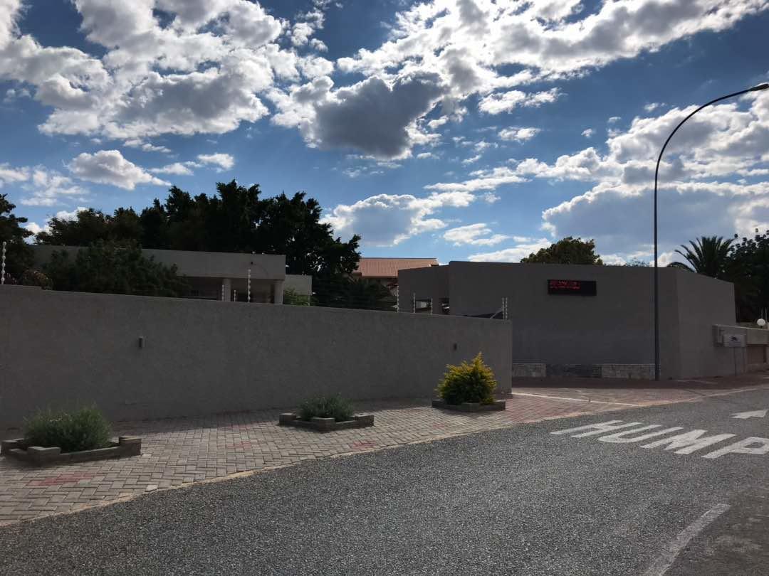 Pension Hotel Kamho ويندهوك المظهر الخارجي الصورة